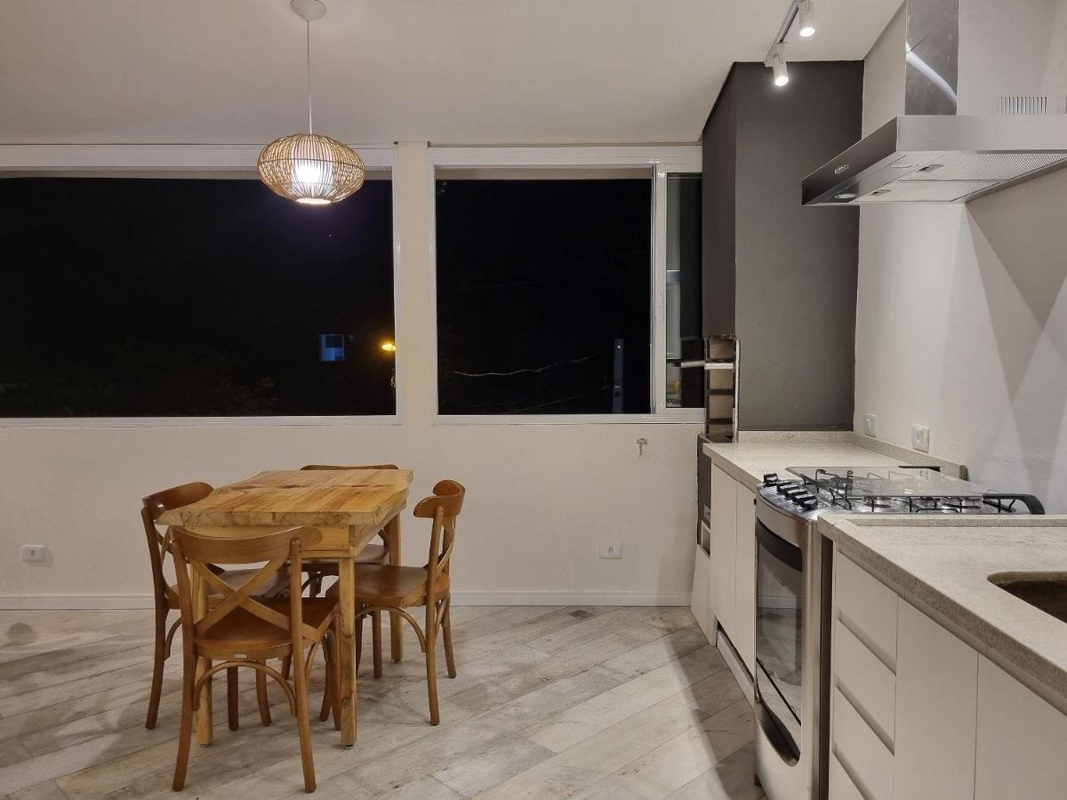Casas Com Jacuzzi E Churrasqueira A 500 Metros Da Praia Do Pereque Na 일랴벨라 외부 사진